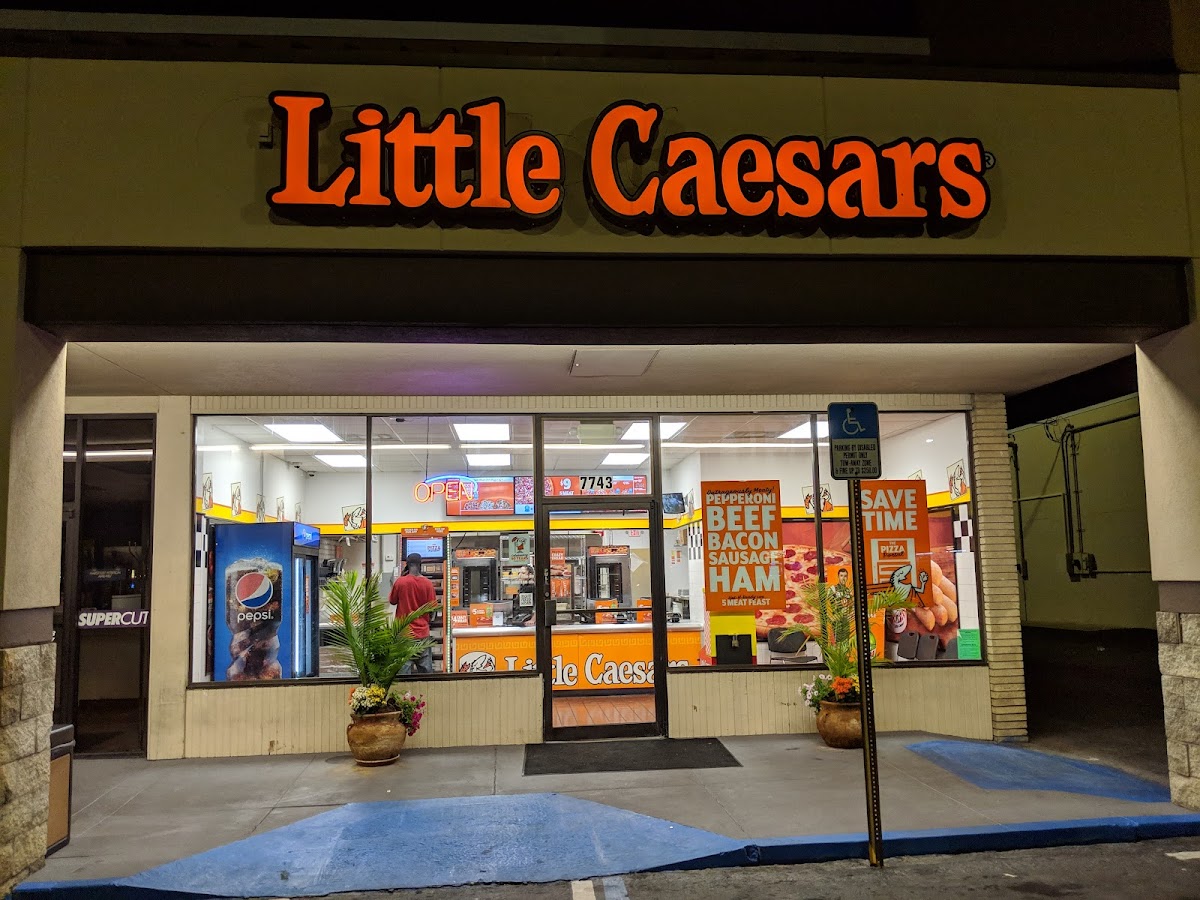 Little Caesars Pizza Town 'n' Country